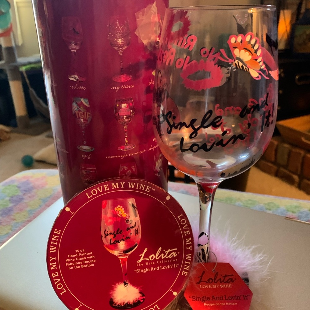 Lolita collectible wine glass. SINGLE AND LOVIN IT